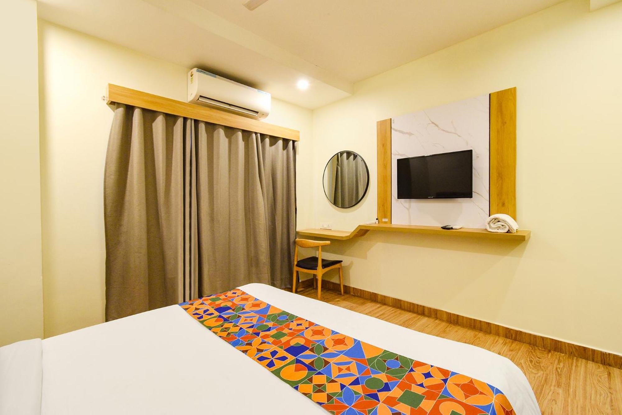 Fabhotel White Ridge - Kondapur Kondapur  Esterno foto